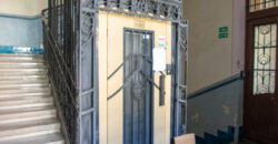 KIVÁLÓ LEHETŐSÉG, FELÚJÍTANDÓ NAGYPOLGÁRI LAKÁS A KÖRÚTHOZ KÖZEL!