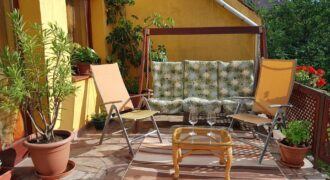 Új otthonod és saját vállalkozásod egy helyen! 128 nm-es sorház + 80 nm-es pince!