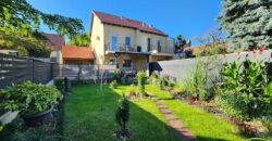 Új építésű, modern ikerház eladó – teljesen leválasztott kerttel és igényes belsővel, udvari beállóval!