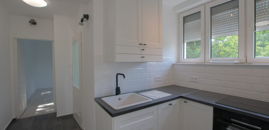 PANORÁMÁS, VILÁGOS LAKÁS ZÖLD KÖRNYEZETBEN, A II. KERÜLETBEN!