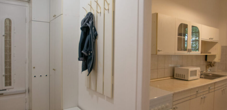 Belvárosi ritkaság: teraszról a kertbe – 2 szoba + hall a IX. kerületben!