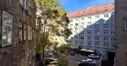 Nagy Fuvaros utcában, a körúttól 8 perc sétára emeleti, csendes lakás!