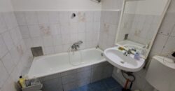 Nagy Fuvaros utcában, a körúttól 8 perc sétára emeleti, csendes lakás!