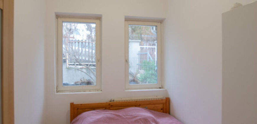 SZENTENDRE–51 nm–1+2 SZOBA–KERT–TERASZ–JÓ ÁLLAPOTÚ