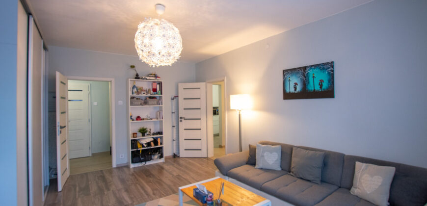 Eladó TELJES KÖRŰEN felújított, erkélyes panel lakás Budapesten a XIII. kerületben, Angyalföldön!