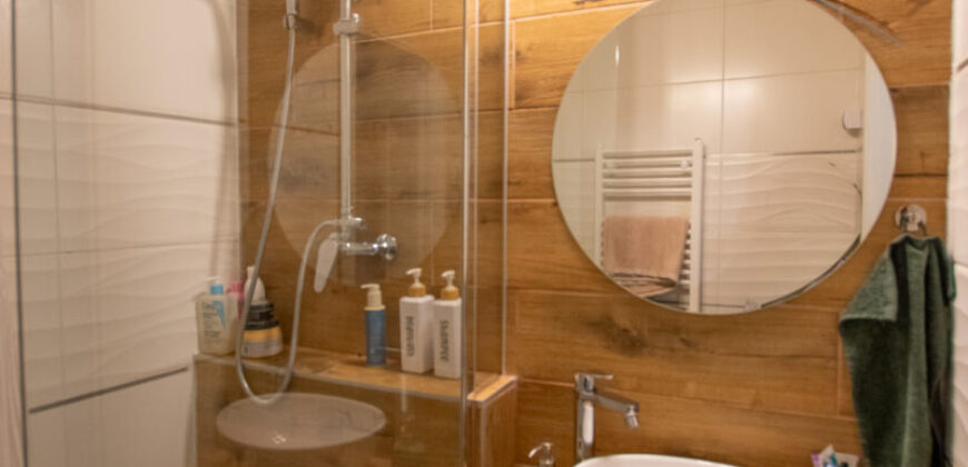 Eladó TELJES KÖRŰEN felújított, erkélyes panel lakás Budapesten a XIII. kerületben, Angyalföldön!