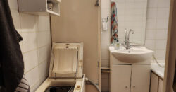 🏡 Tágas, kertes hangulatú otthon Pestszentimre szívében! Eladó a 18. kerületben, a Nemes utca végénél egy 2000-ben épült, tégla építésű, földszinti lakás. Ha fontos a jó elosztás és a zöld környezet, de szeretnéd a saját ízlésedre formálni új otthonodat, ez a te lehetőséged!