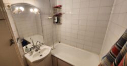 🏡 Tágas, kertes hangulatú otthon Pestszentimre szívében! Eladó a 18. kerületben, a Nemes utca végénél egy 2000-ben épült, tégla építésű, földszinti lakás. Ha fontos a jó elosztás és a zöld környezet, de szeretnéd a saját ízlésedre formálni új otthonodat, ez a te lehetőséged!