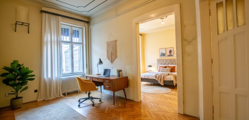 Budapest Visegrádi utcában eladó egy 105 nm nagyságú felújítandó nagypolgári lakás, liftes társas házban.