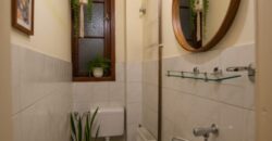 Budapest Visegrádi utcában eladó egy 105 nm nagyságú felújítandó nagypolgári lakás, liftes társas házban.